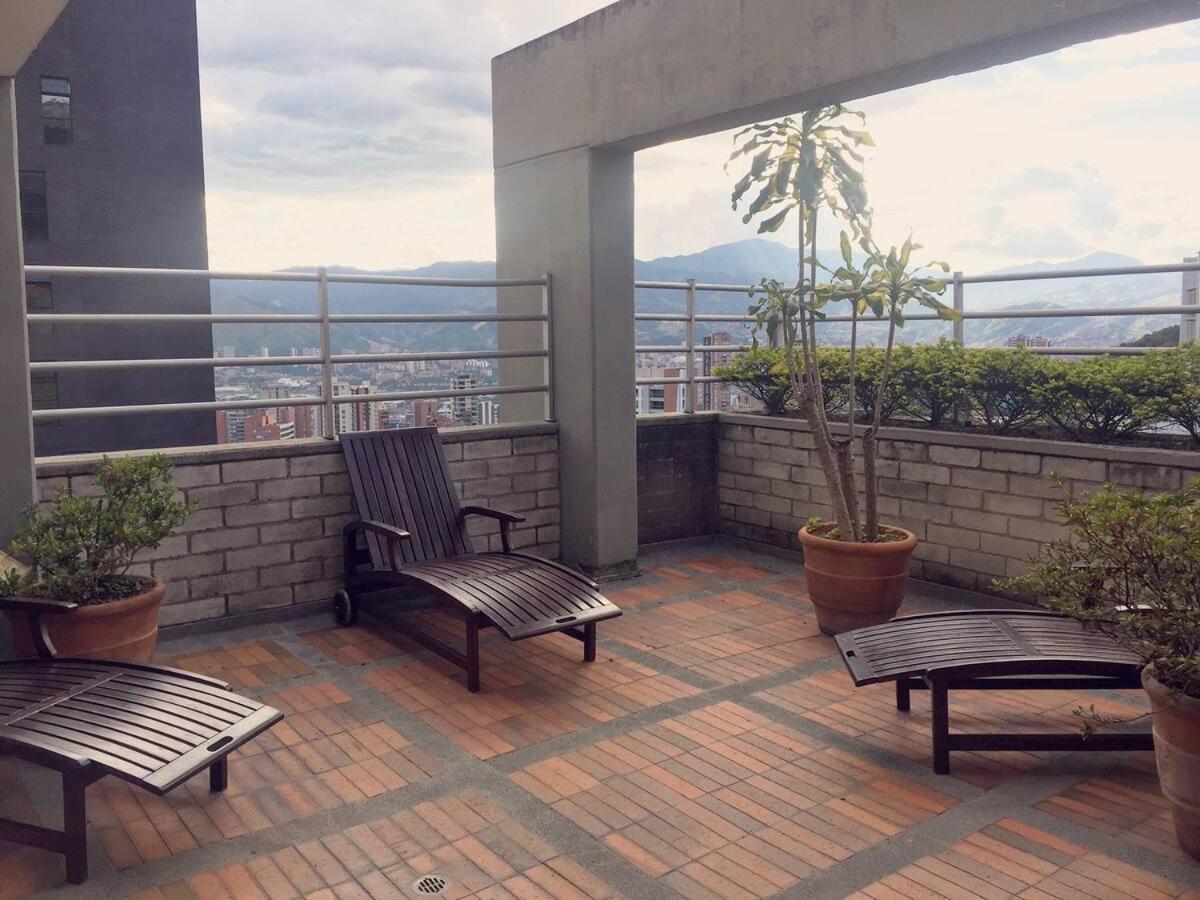 Appartamento Moderno Apartamento Poblado 10 Min Del Lleras Y Provenza Medellín Esterno foto